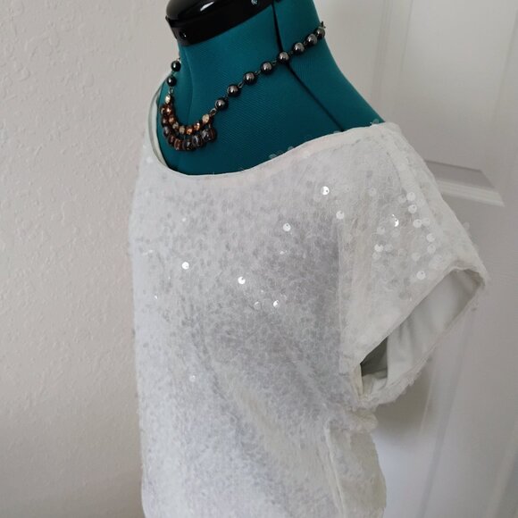 Express White Sequin Shortsleeve Blouse size Small - Picture 3 of 10